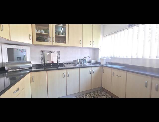 3 BEDROOM APARTMENT FOR SALE IN MORNINGSIDE
